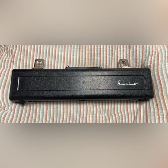 Gemeinhardt Flute M3 - Picture 4 of 4